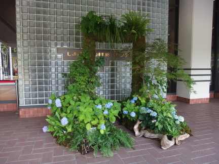 �{�فE�h���ٌ��֑O