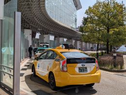 金沢駅前のタクシー