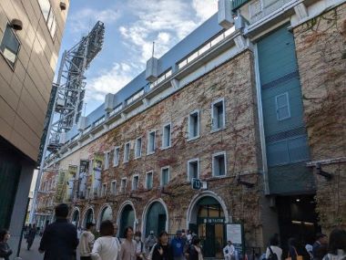 �b�q������